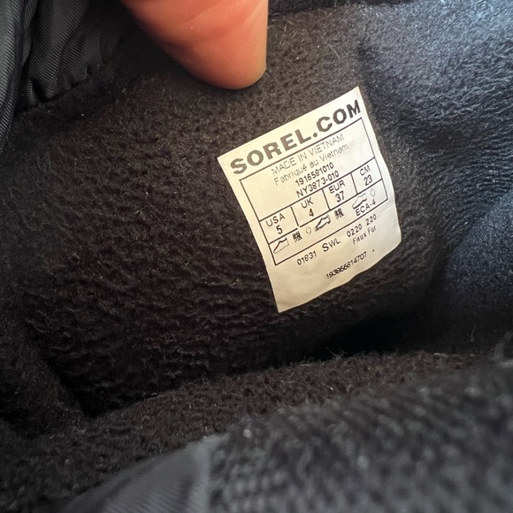 Sorel junior size 5 puffer black/ white winter boots - Picture 2 of 7